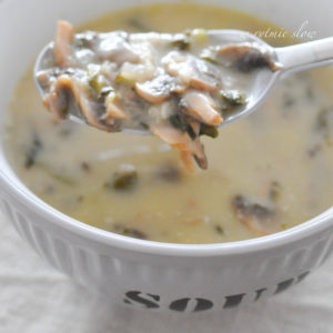 zupa pieczarkowa ze szpinakiem