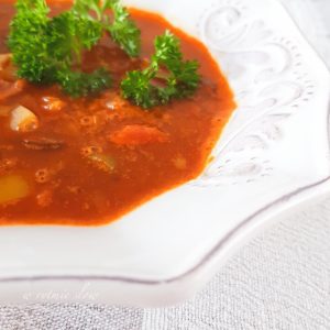 najlepsza wegańska zupa gulaszowa