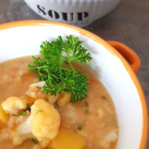 Wegańska kalafiorowa z ryżem